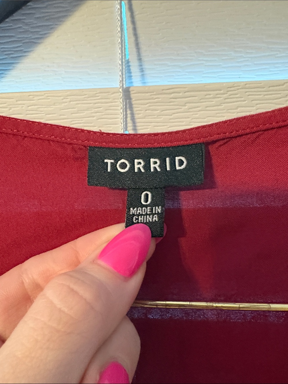 Red/Plum V-Neck Short Sleeve Midi Dress with Waist Tie - Picture 2 of 5